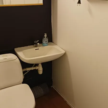 Appartement Cozy Economy For 4 At The Shopping Area