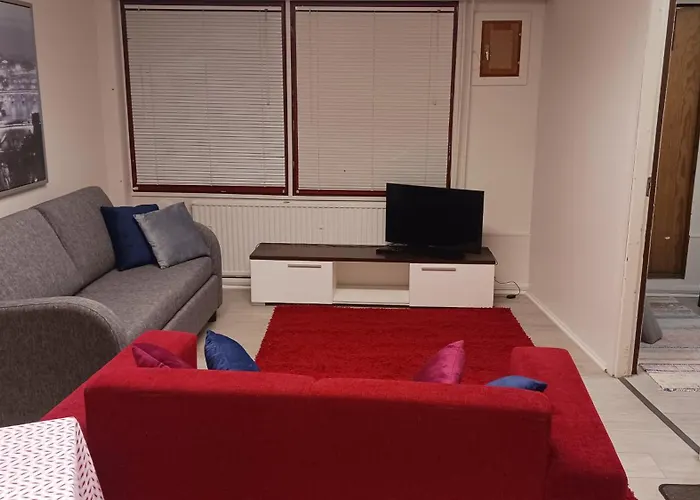 Cozy Economy For 4 At The Shopping Area *