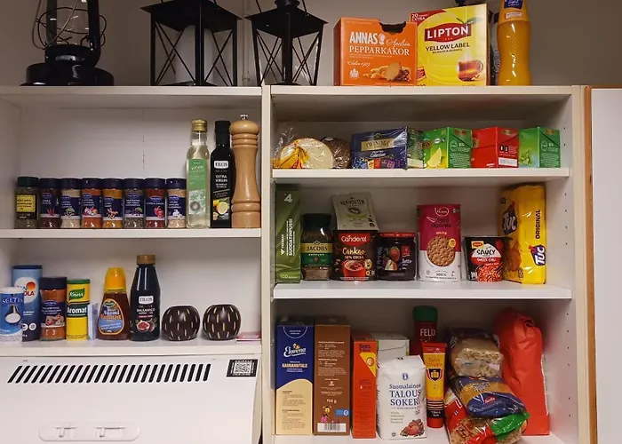 Cozy Economy For 4 At The Shopping Area