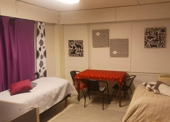 Cozy Economy For 4 At The Shopping Area